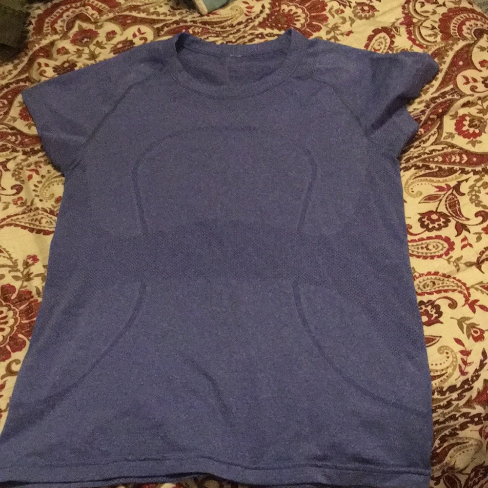Size Small Lulu Lemon shirt